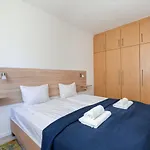 Lovely 1-Bedroom In The Center With Terrace