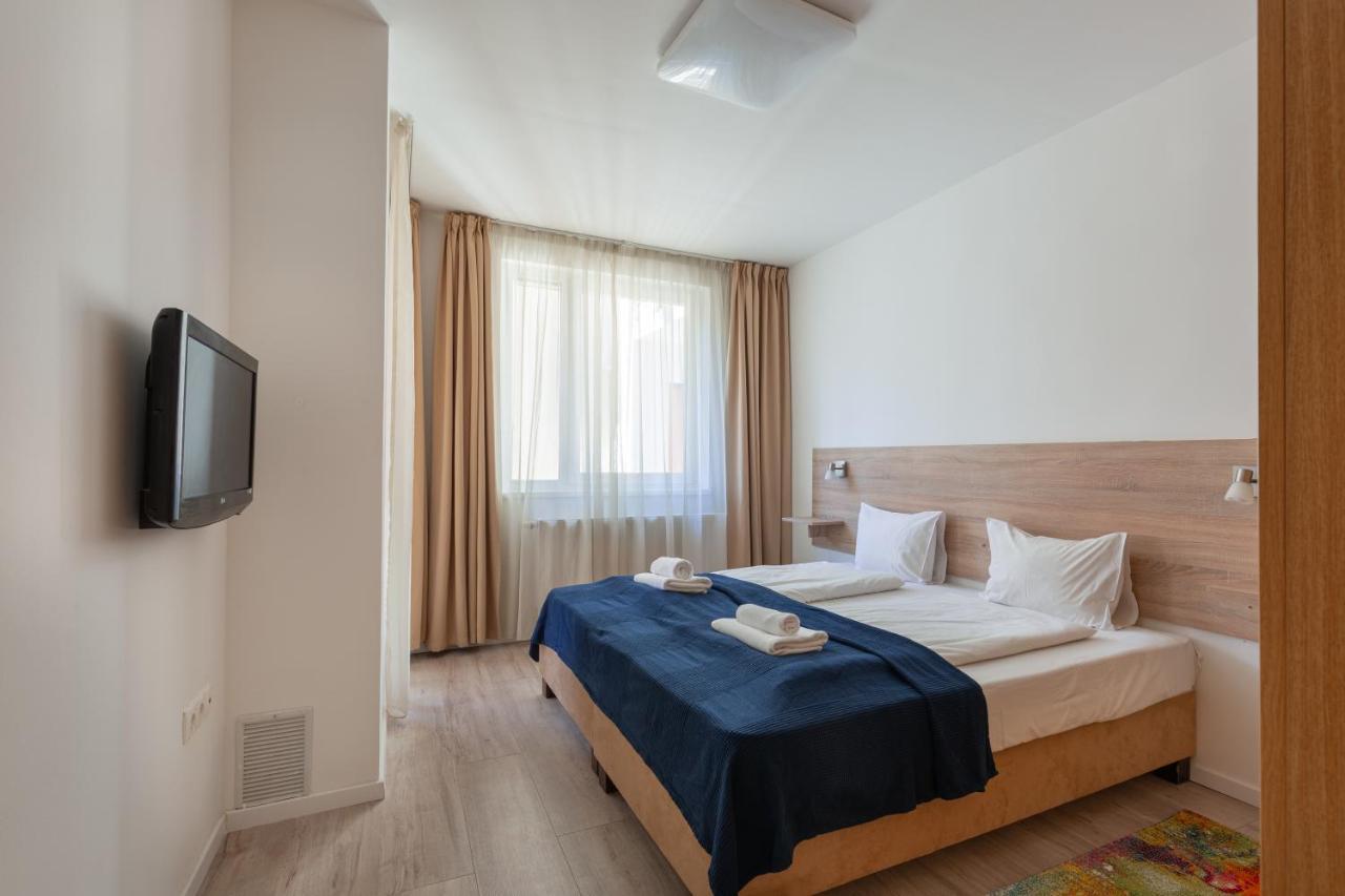 Lovely 1-bedroom In The Center With Terrace Apartment *